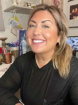 lindsey facebook pic.jpg